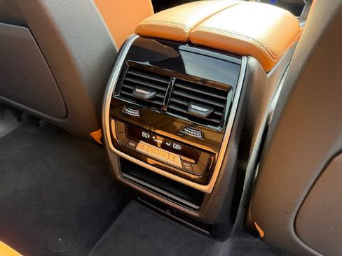 Used 2022 BMW X5 xDrive40i w/ Premium Package AWD/4WD image 33