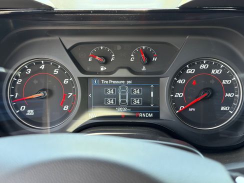 Used 2024 Chevrolet Camaro LT RWD image 23