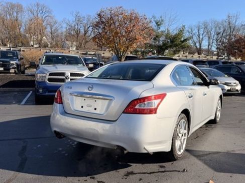 Used 2010 Nissan Maxima 3.5 S image 6