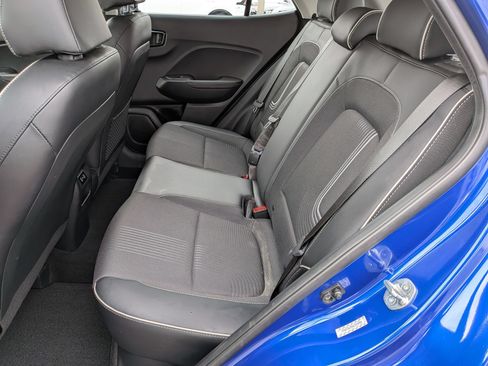 Used 2024 Hyundai Venue Limited FWD image 30