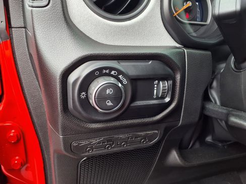 Used 2025 Jeep Gladiator Willys image 6