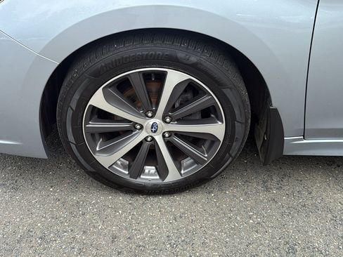 Used 2015 Subaru Legacy 2.5i Limited AWD/4WD image 9