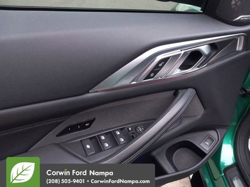 Used 2022 BMW M4 xDrive Competition image 11