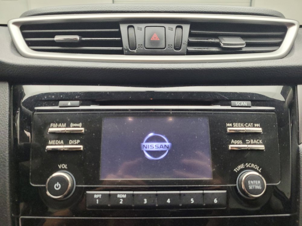 Used 2015 Nissan Rogue S AWD/4WD image 25