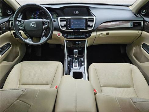 Used 2017 Honda Accord Touring image 20