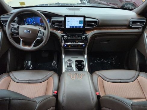 Certified 2023 Ford Explorer King Ranch AWD/4WD image 14