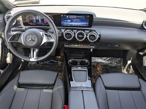 Used 2025 Mercedes-Benz CLA 250 image 15