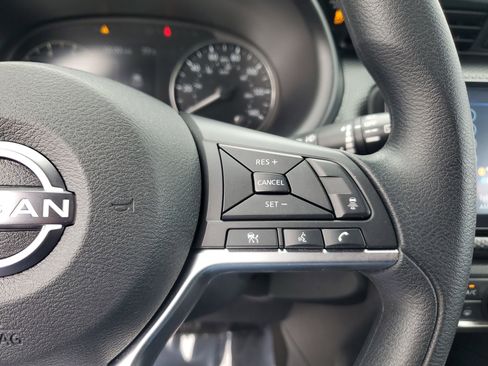 Used 2023 Nissan Kicks SV image 26