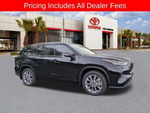 New 2026 Toyota Highlander Limited AWD/4WD image 2