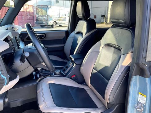 Used 2022 Ford Bronco Wildtrak image 7