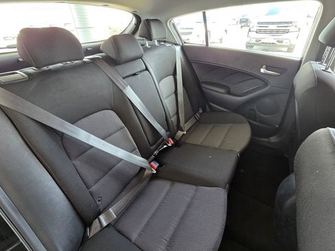 Used 2017 Kia Forte LX image 18