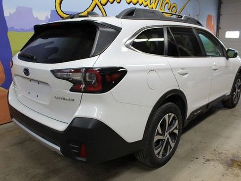 Used 2022 Subaru Outback Limited AWD/4WD image 5