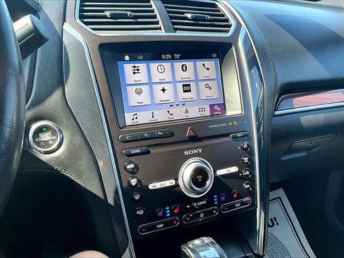 Used 2019 Ford Explorer Platinum AWD/4WD image 7