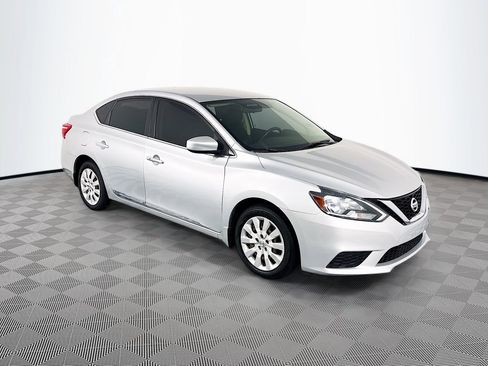 Used 2016 Nissan Sentra SV FWD image 1