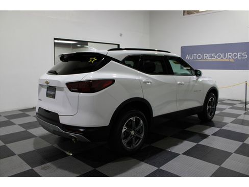 Used 2024 Chevrolet Blazer LT image 4