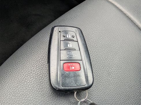 Used 2021 Toyota Highlander XSE image 35