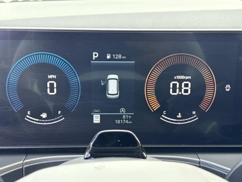 Used 2025 Hyundai Santa Fe SEL image 16