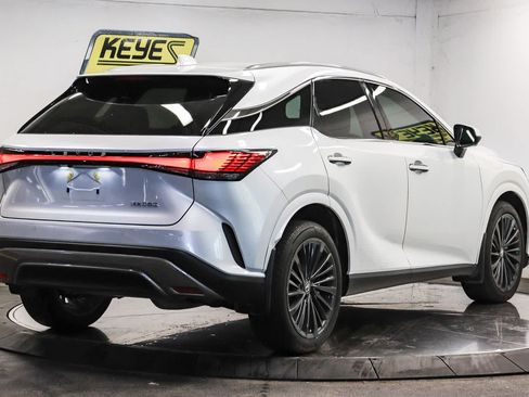 Used 2024 Lexus RX 350 Premium w/ Convenience Package FWD image 4