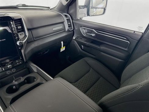 New 2026 RAM 1500 Big Horn AWD/4WD image 25