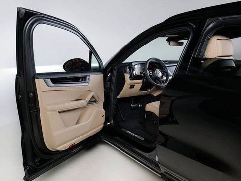New 2026 Porsche Cayenne GTS AWD/4WD image 27