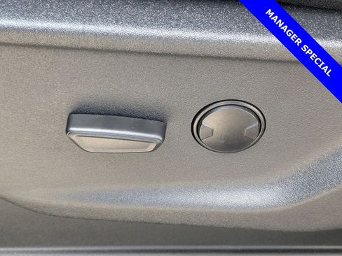 Used 2023 Ford F150 Lightning XLT image 20