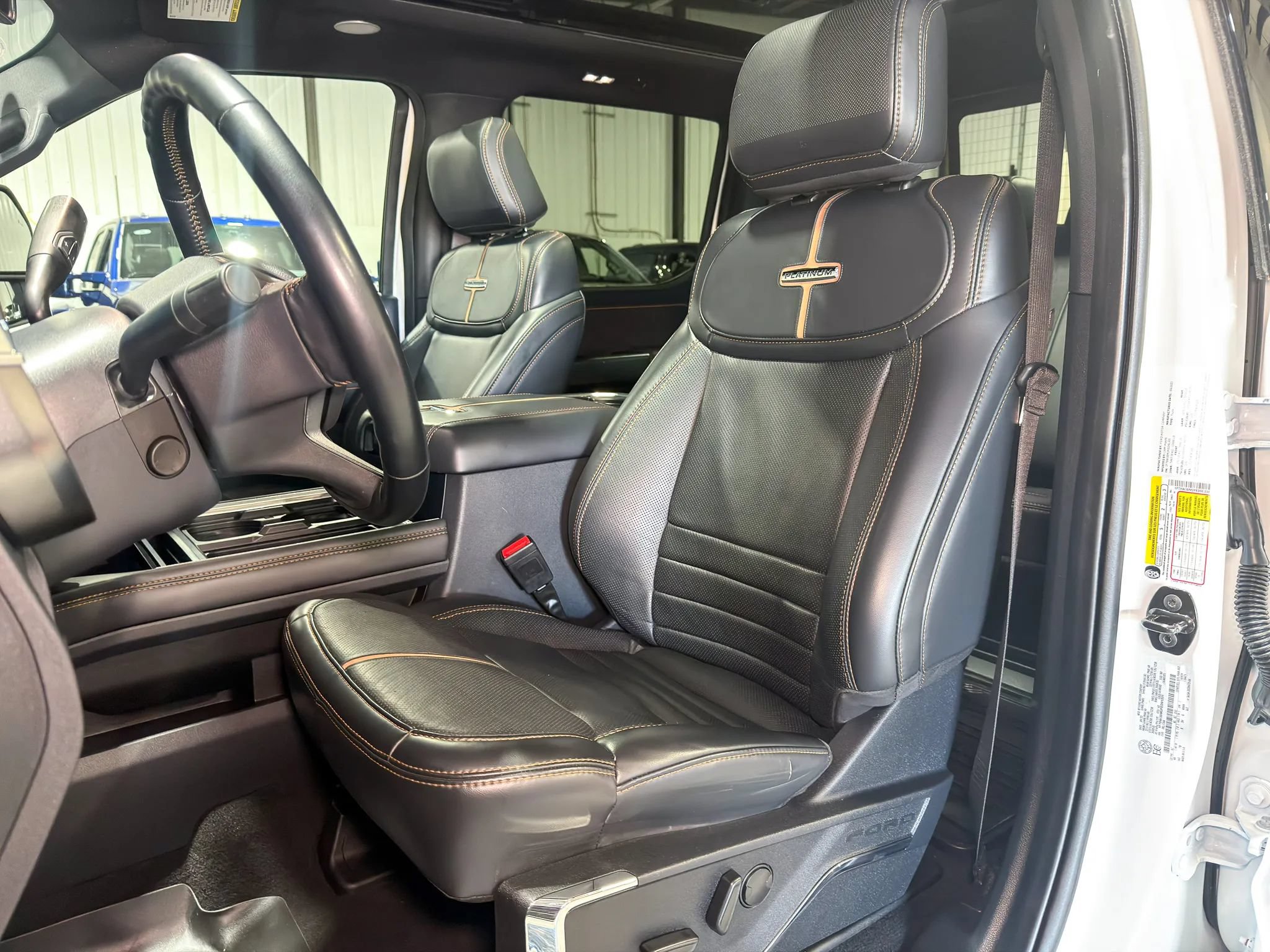 Used 2023 Ford F350 Platinum w/ FX4 Off-Road Package AWD/4WD image 19