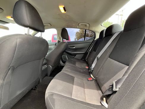 Used 2022 Nissan Sentra SV FWD image 29