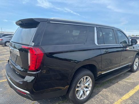 Used 2023 GMC Yukon XL SLT AWD/4WD image 14