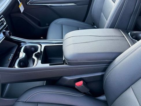 New 2026 Chevrolet Traverse LT w/ Driver Confidence Package image 36