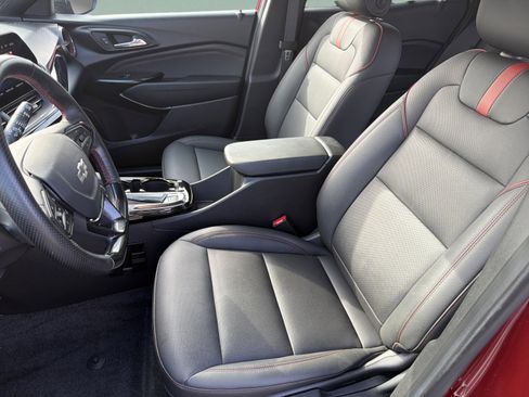 Used 2024 Chevrolet Trax RS w/ Driver Confidence Package image 18