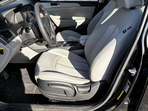 Used 2016 Hyundai Sonata SE image 11