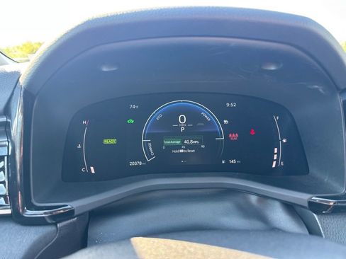 Used 2025 Toyota Camry LE AWD/4WD image 15