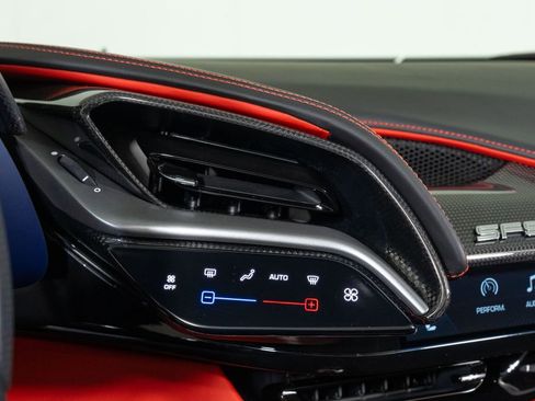 Used 2022 Ferrari SF90 Spider image 38