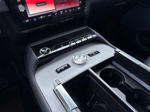 New 2027 Lincoln Navigator Reserve w/ Jet Appearance Package AWD/4WD image 30