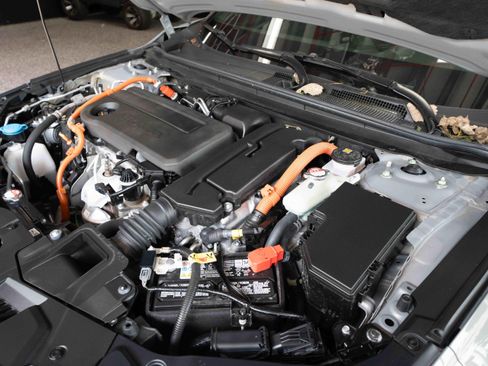 Used 2025 Honda Accord Sport image 32