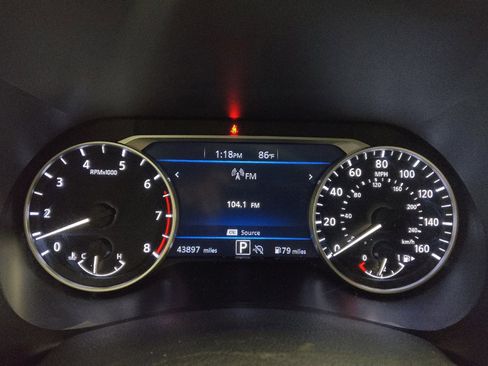 Used 2025 Nissan Sentra SV FWD image 23