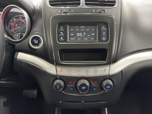Used 2017 Dodge Journey SE FWD image 20