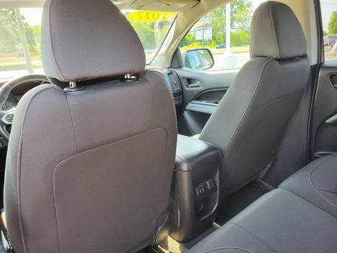 Used 2017 Chevrolet Colorado LT w/ Redline Special Edition AWD/4WD image 26