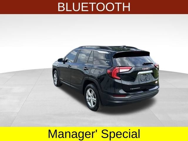 Used 2024 GMC Terrain SLE w/ Driver Convenience Package FWD image 5