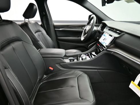 New 2026 Jeep Grand Cherokee L Limited image 19