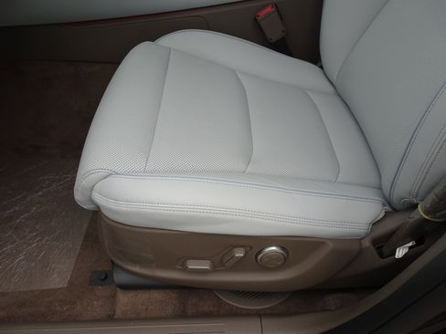 New 2026 Genesis GV70 2.5T Advanced image 8