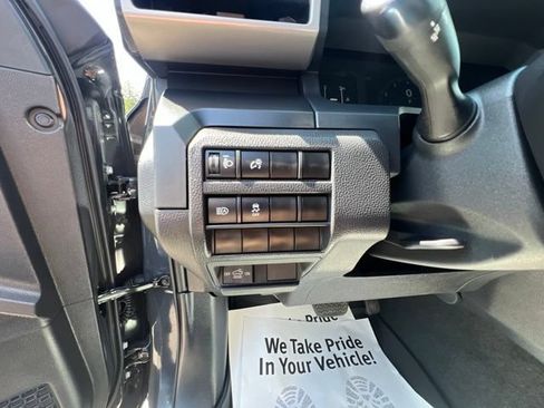 Used 2025 Toyota Tacoma SR w/ SR Upgrade Package AWD/4WD image 17