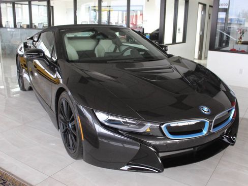 Used 2019 BMW i8 Roadster AWD/4WD image 4