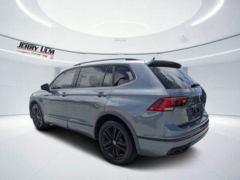 Used 2022 Volkswagen Tiguan SE R-Line FWD image 5