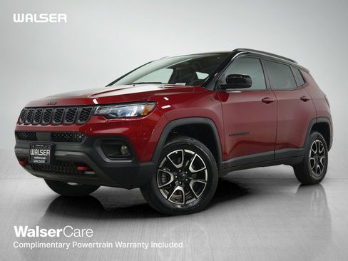 Used 2025 Jeep Compass Trailhawk AWD/4WD image 1