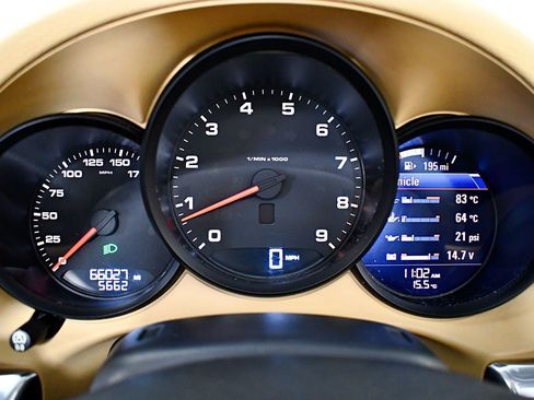 Used 2014 Porsche Boxster image 39