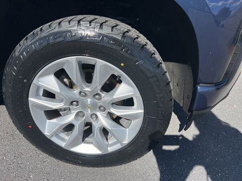 Used 2021 Chevrolet Silverado 1500 Custom image 9