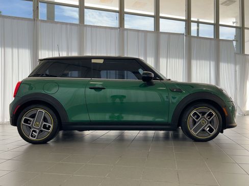 Certified 2023 MINI Cooper SE image 8