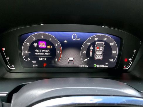 Used 2023 Honda Pilot Elite image 24