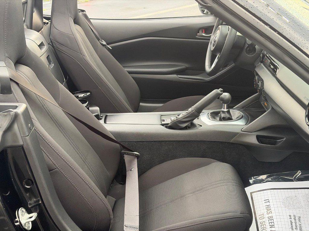 Certified 2022 MAZDA MX-5 Miata Sport RWD image 16